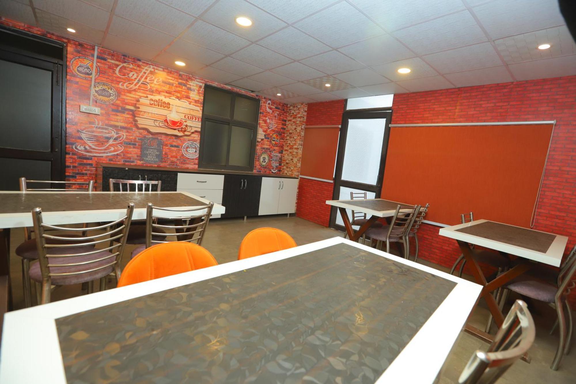 Hotel Almora Inn - Near By Delhi International Airport - With Free Airport Pickup And Drop New Delhi Exterior photo