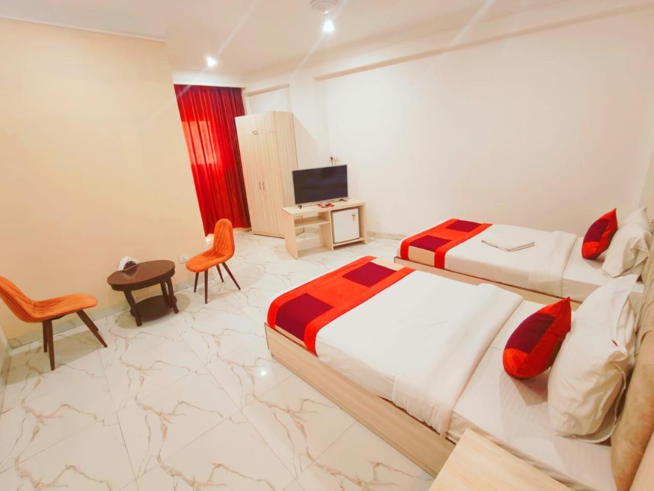 Hotel Almora Inn - Near By Delhi International Airport - With Free Airport Pickup And Drop New Delhi Exterior photo
