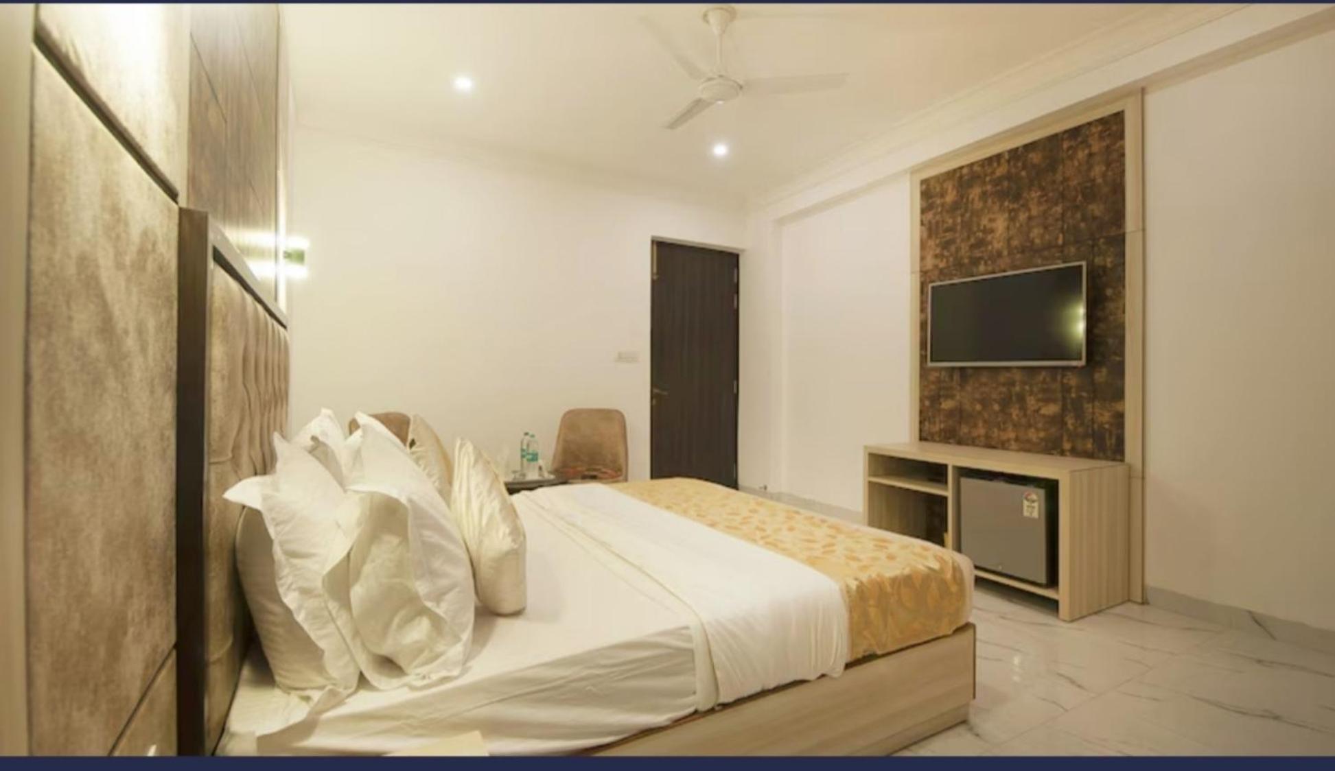 Hotel Almora Inn - Near By Delhi International Airport - With Free Airport Pickup And Drop New Delhi Exterior photo