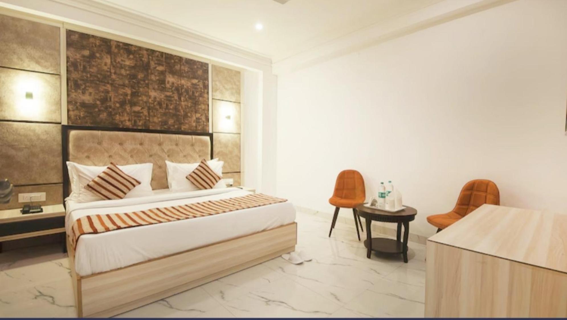 Hotel Almora Inn - Near By Delhi International Airport - With Free Airport Pickup And Drop New Delhi Exterior photo