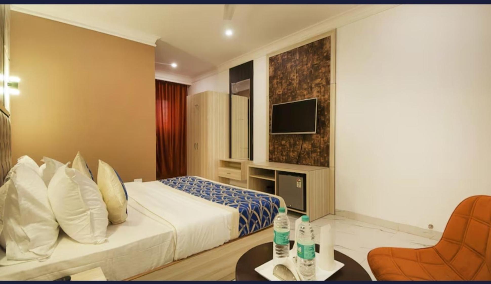 Hotel Almora Inn - Near By Delhi International Airport - With Free Airport Pickup And Drop New Delhi Exterior photo