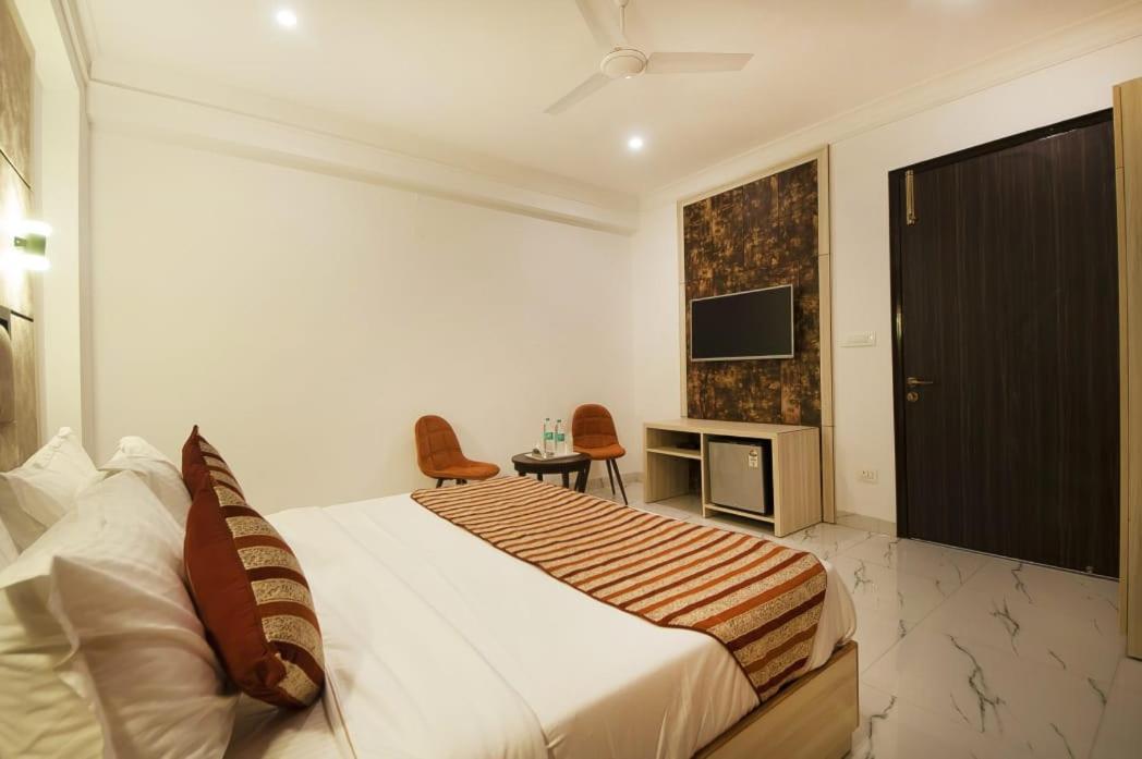 Hotel Almora Inn - Near By Delhi International Airport - With Free Airport Pickup And Drop New Delhi Exterior photo