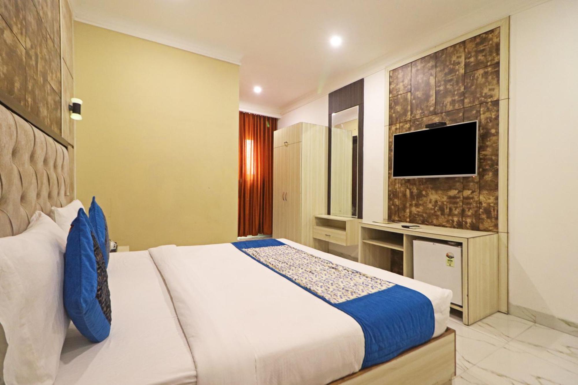 Hotel Almora Inn - Near By Delhi International Airport - With Free Airport Pickup And Drop New Delhi Exterior photo