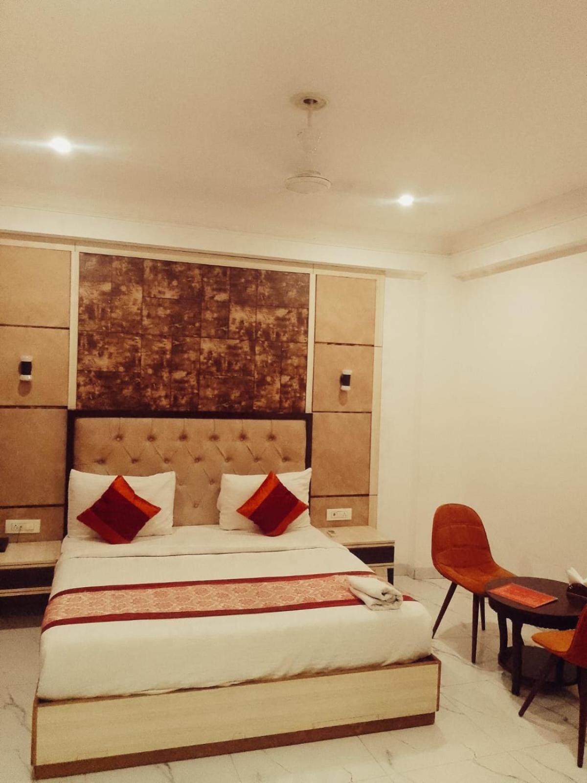 Hotel Almora Inn - Near By Delhi International Airport - With Free Airport Pickup And Drop New Delhi Exterior photo
