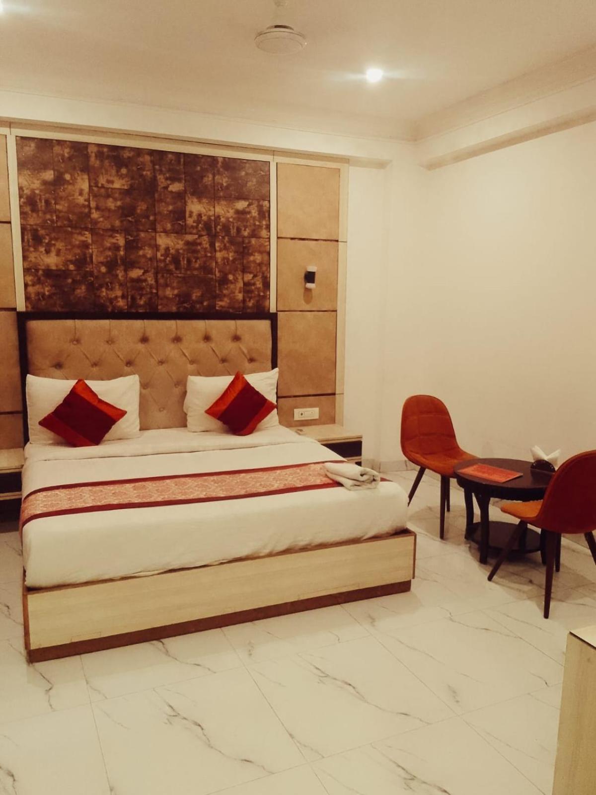 Hotel Almora Inn - Near By Delhi International Airport - With Free Airport Pickup And Drop New Delhi Exterior photo